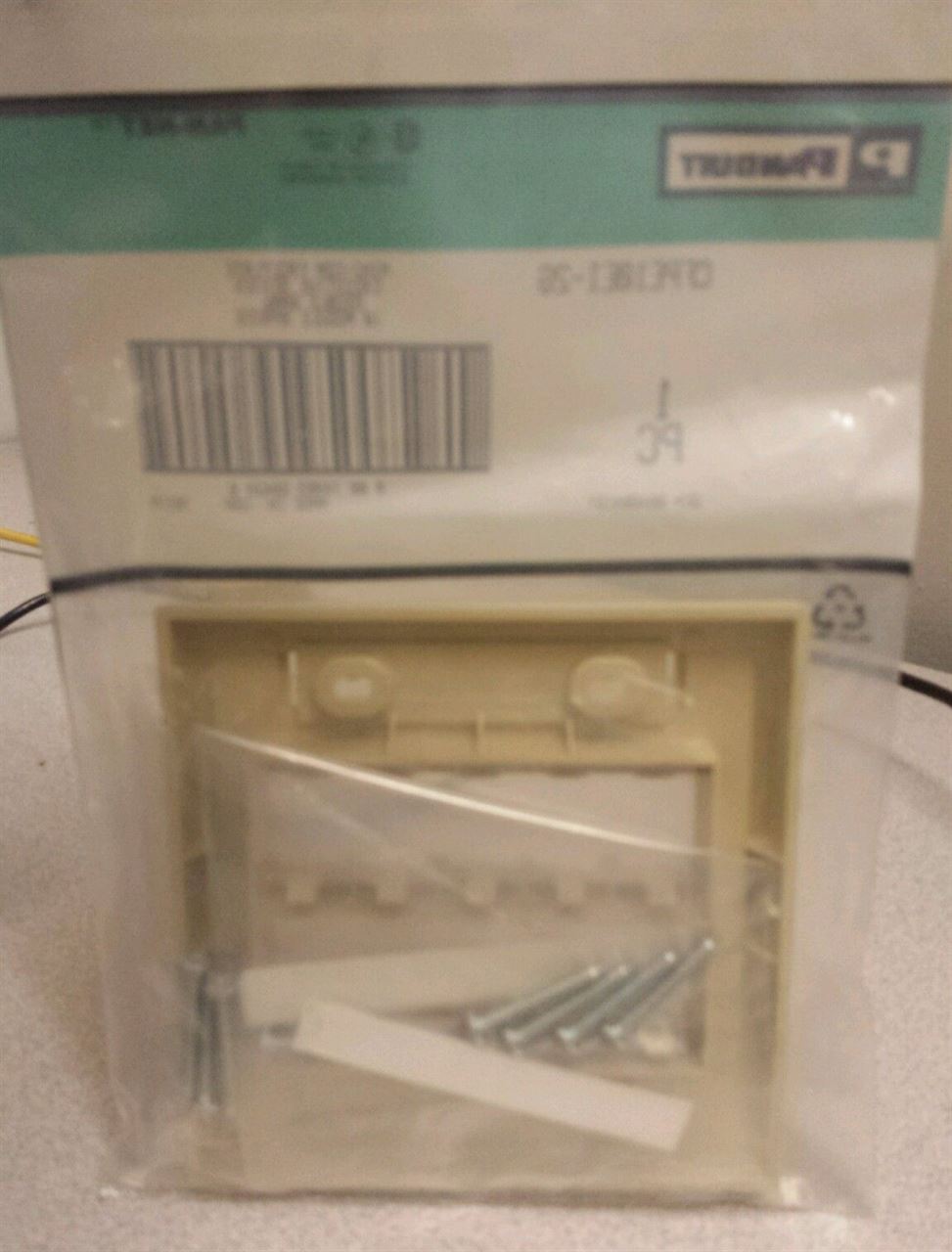 Panduit CFPL2WHY Mini-Com Single Gang Faceplate, 2 Port, 2.75x4.5